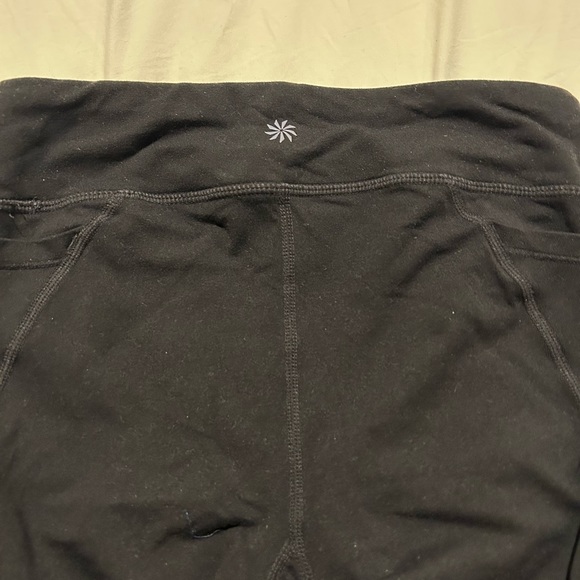 Athleta Girl Leggings WITH 2 SETS OF POCKETS! - Picture 3 of 4